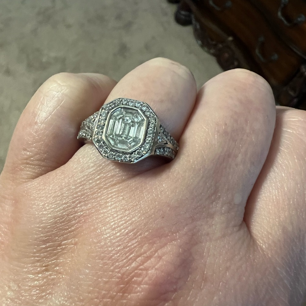 14K white gold diamond ring